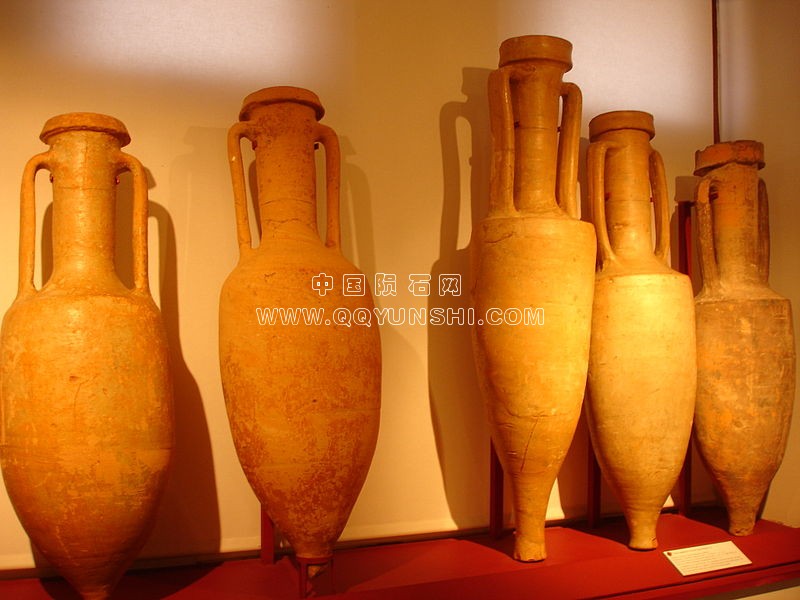 安芙兰博物馆圣泰定在公元前二世纪。 BC和提取的从葬坑，在图卢兹。.jpg