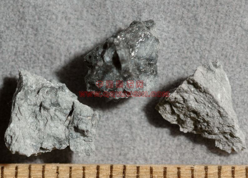 lm_mil090034_4617m[2].JPG