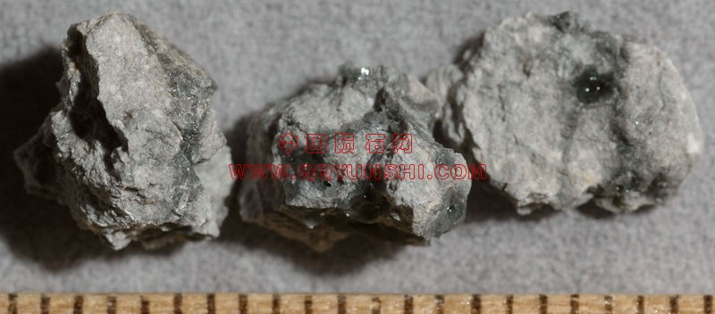 lm_mil090070_4684m[1].jpg