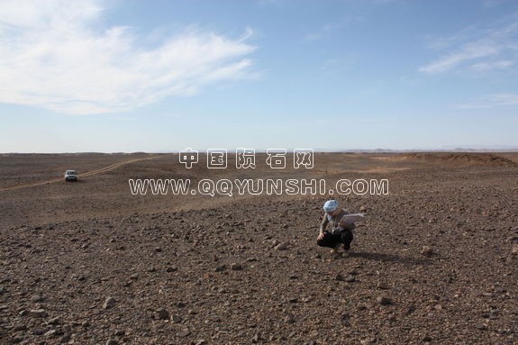 3.陨石坠落在摩洛哥南部的Tissint场区的位置的Tissint陨石FallCredit：Chennaoui Aoud.jpg