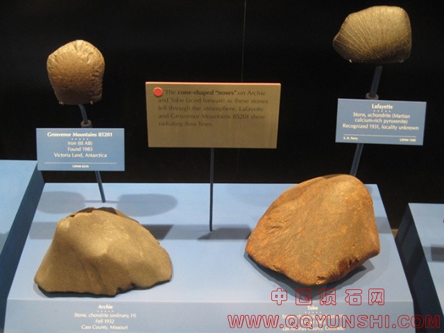 12b99a0ef1bg214.jpg