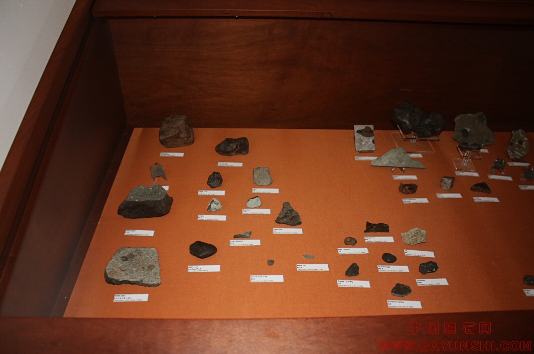showcase_1a[1].jpg