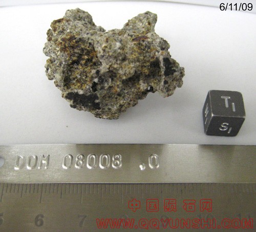 DOM08008,0S.jpg
