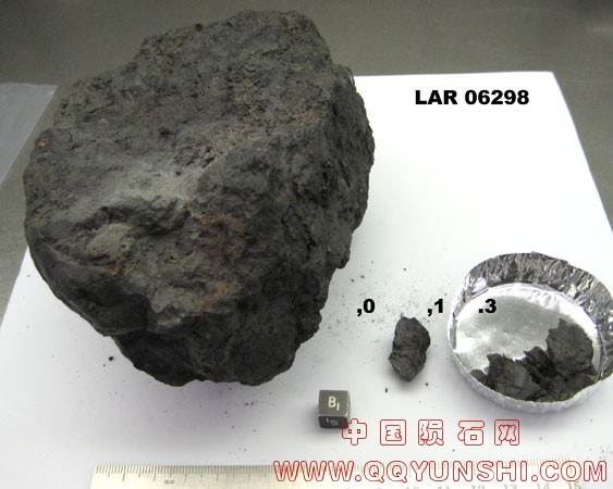lar06298,0,1,3i.jpg
