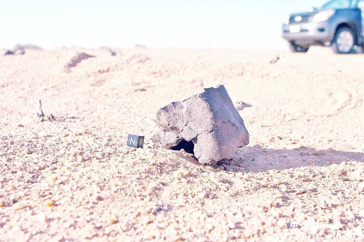 Sahara_meteorit_A_1200.jpg