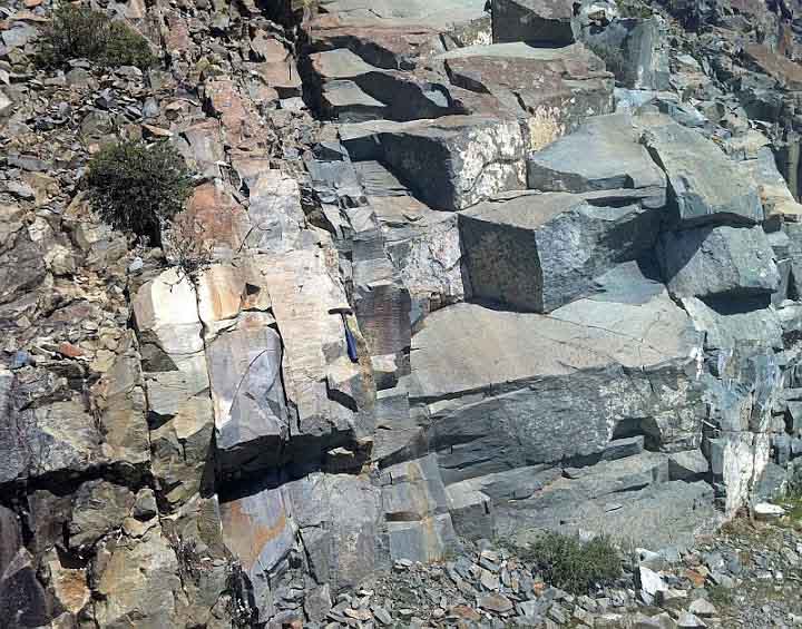 IMG_1582 sheeted dikes.jpg