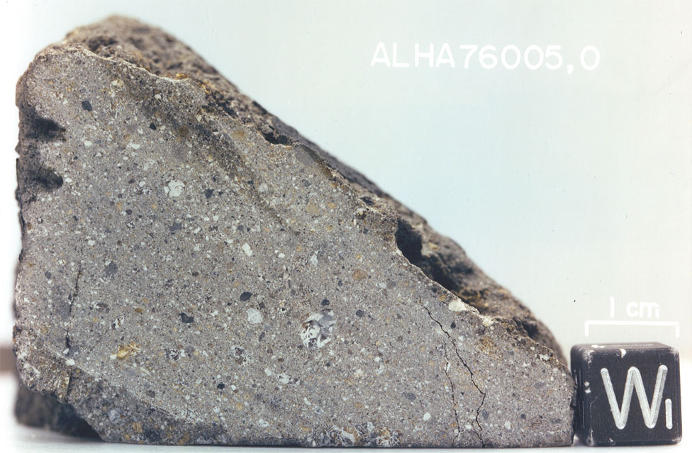 ALHA76005E.jpg
