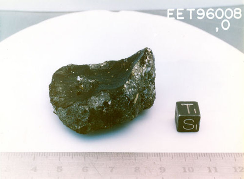 EET96008D.jpg