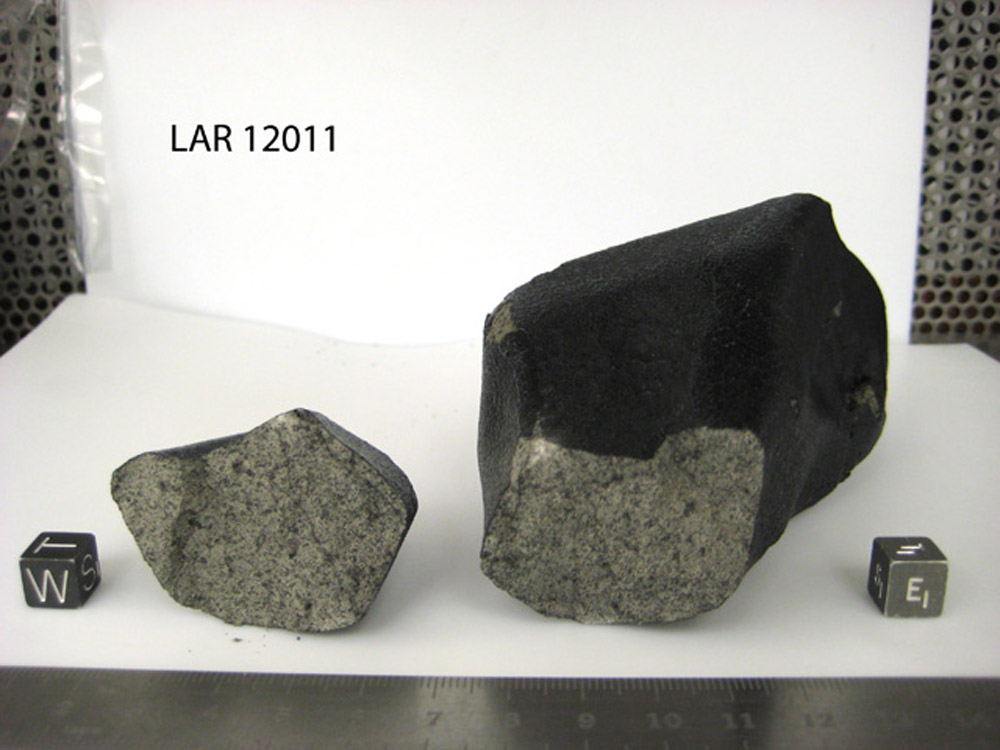 lar12011p.jpg