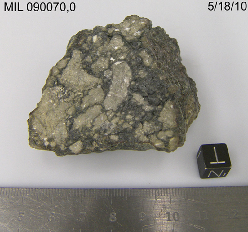 MIL090070,0TN.jpg