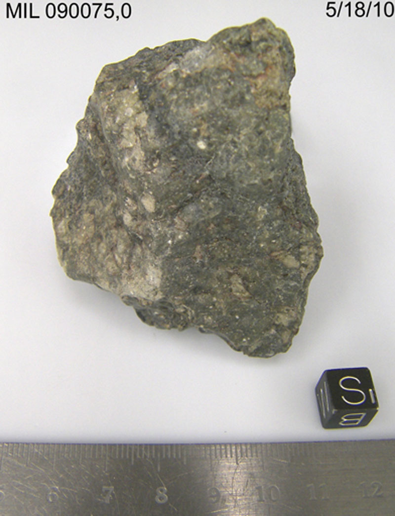 MIL090075,0BS.jpg