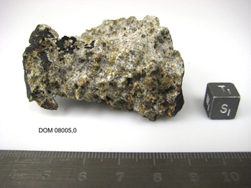 dom08005,0s.jpg