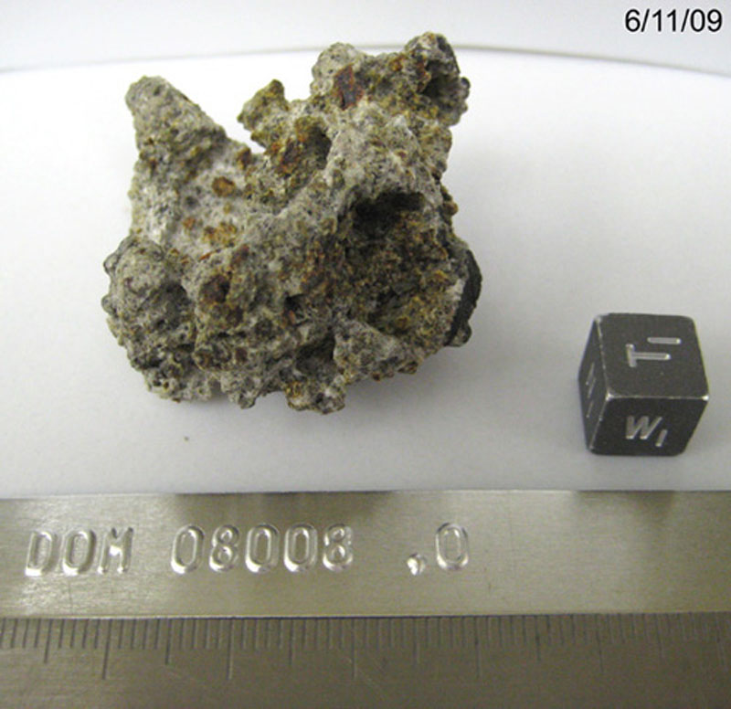 DOM08008,0W.jpg