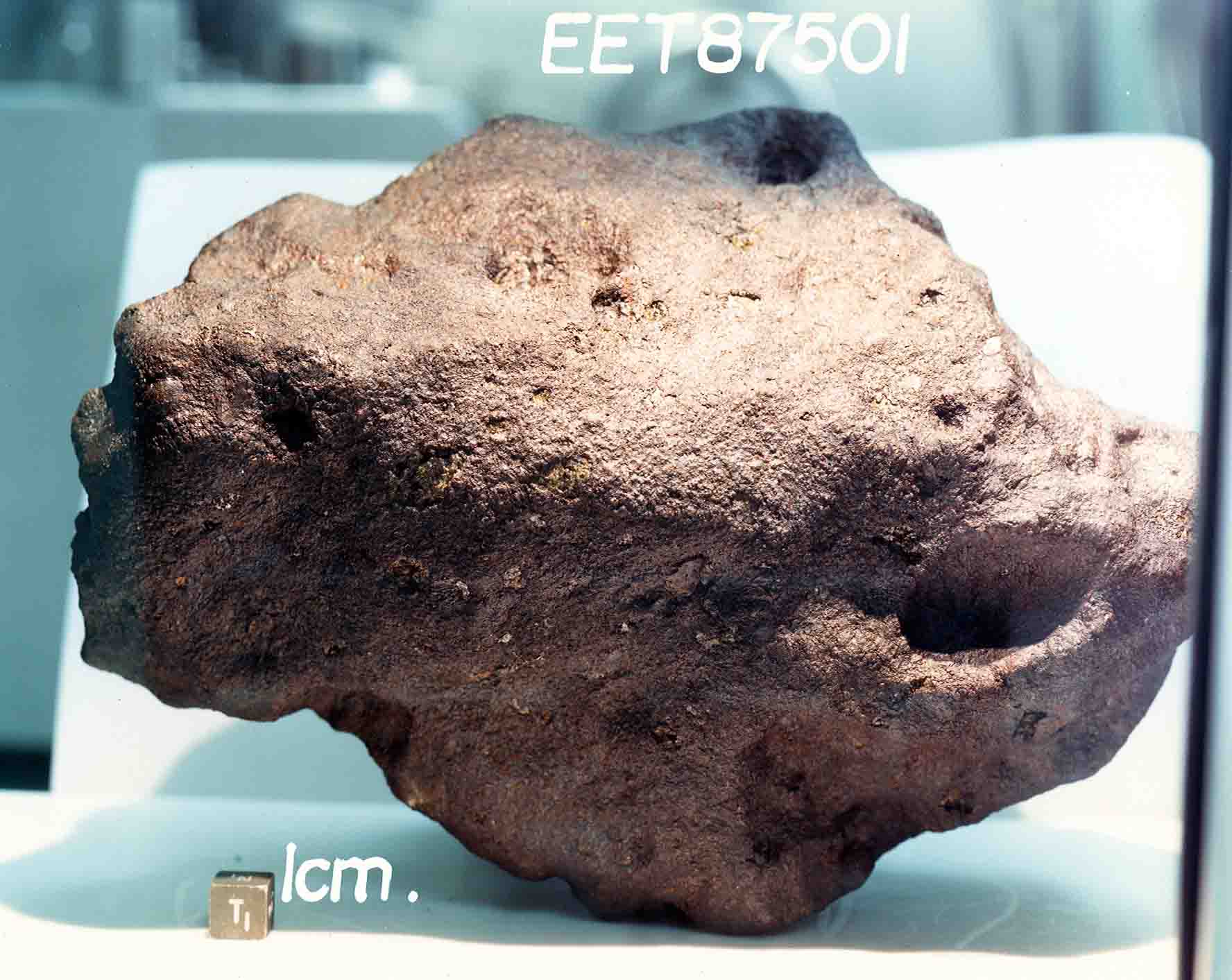 EET87501F.jpg