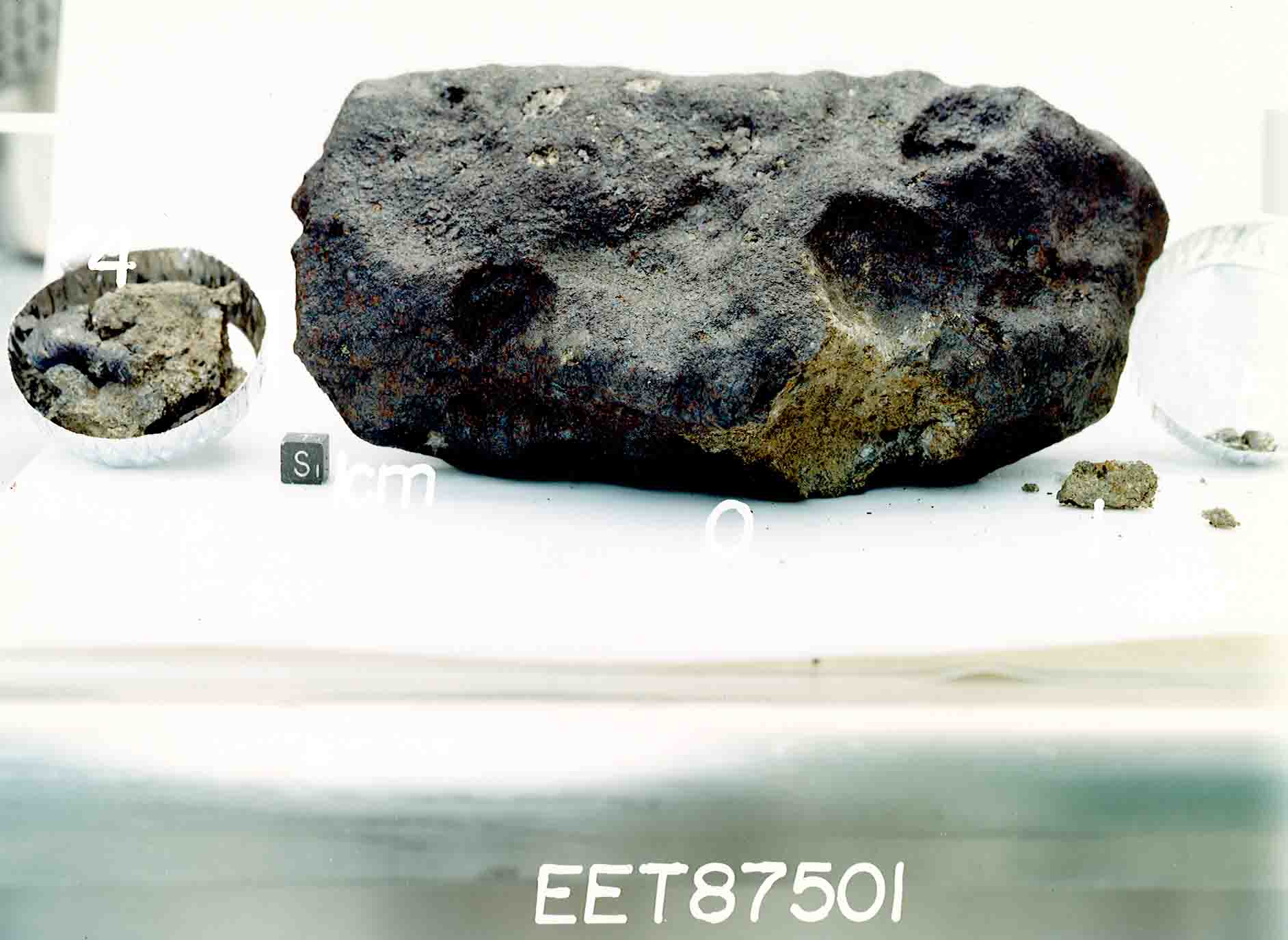 EET87501G.jpg