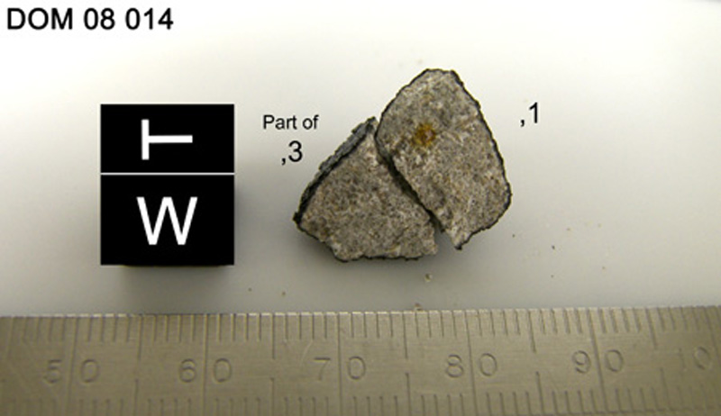 DOM08014,1 post chip.jpg