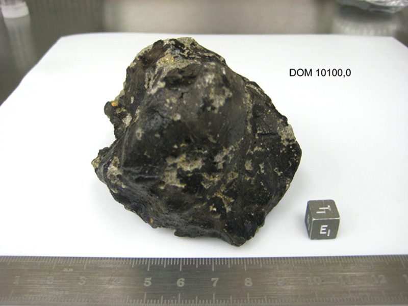 dom10100,0e.jpg