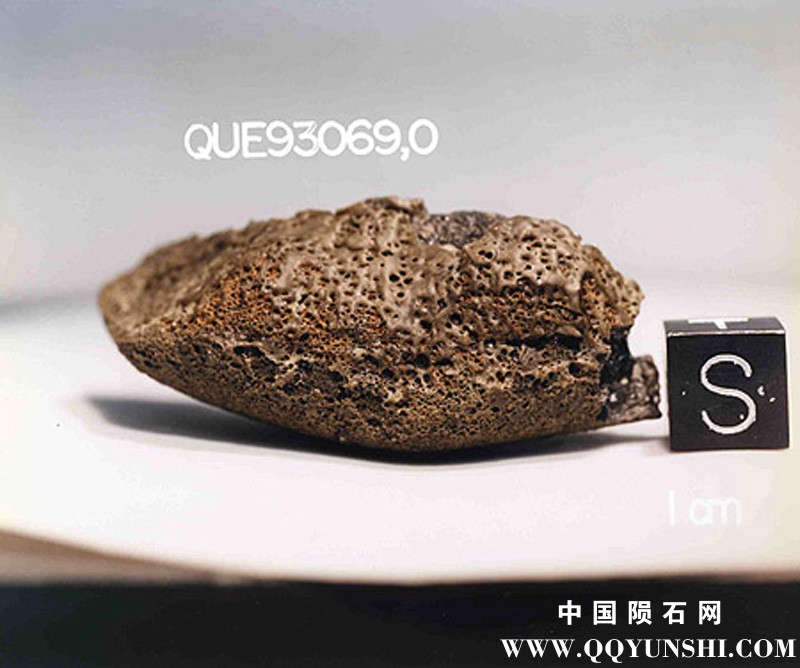 QUE93069c.jpg