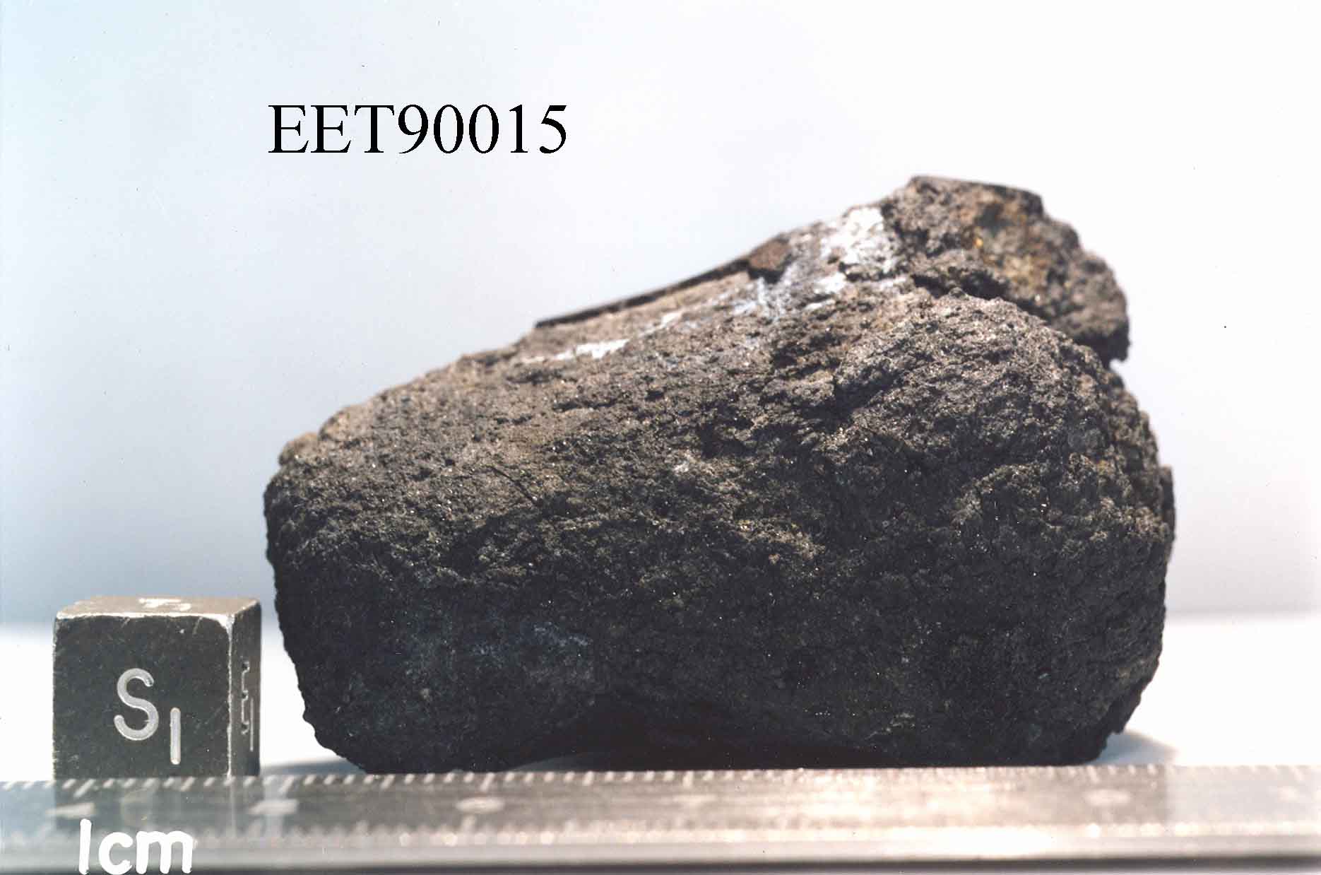 EET90015B.jpg