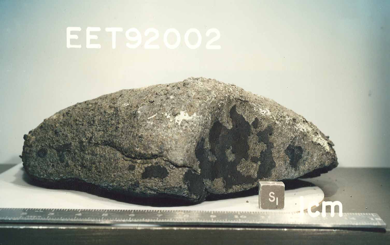 EET92002B.jpg