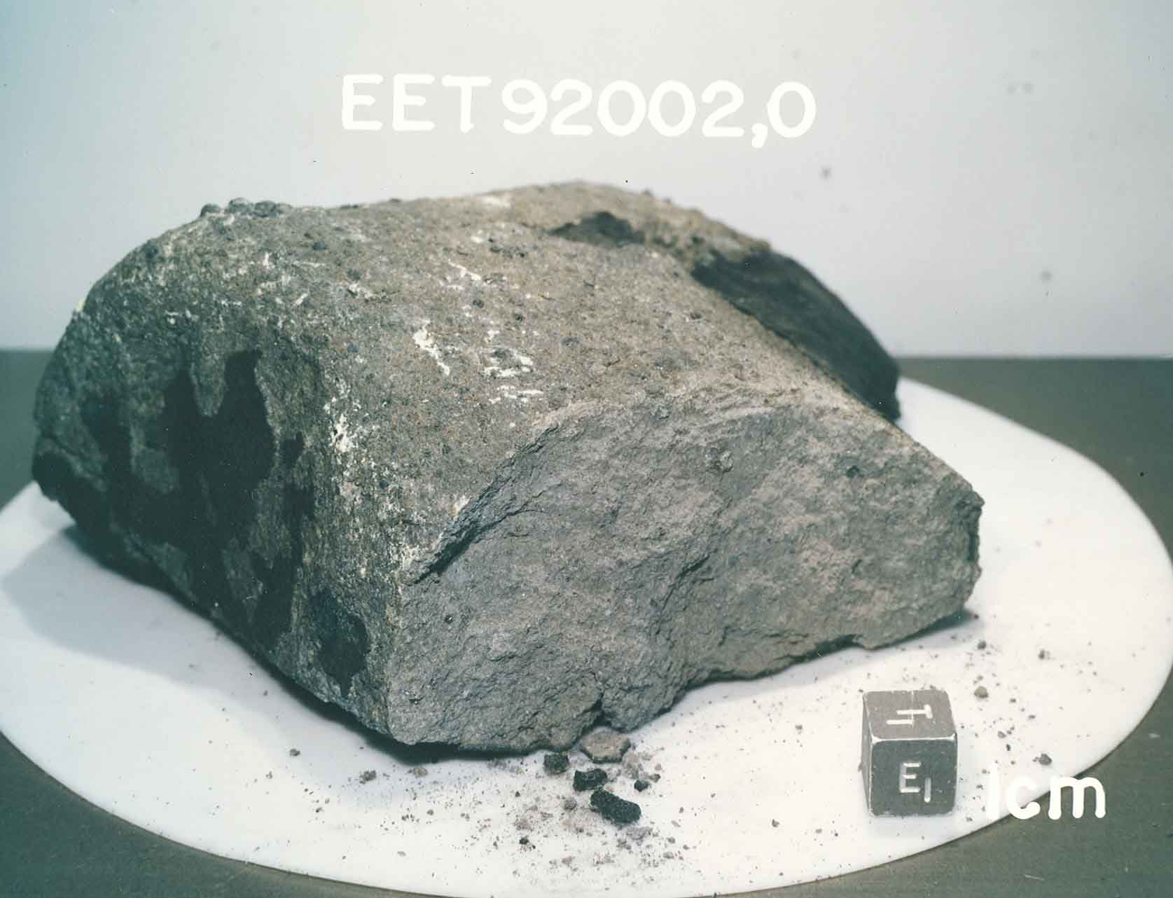 EET92002E.jpg
