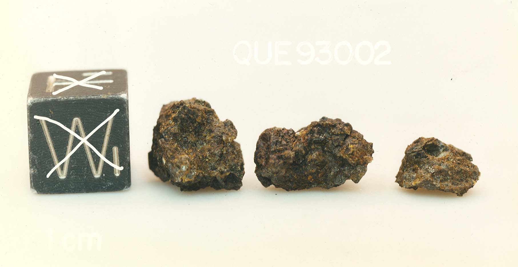 QUE93002C.jpg