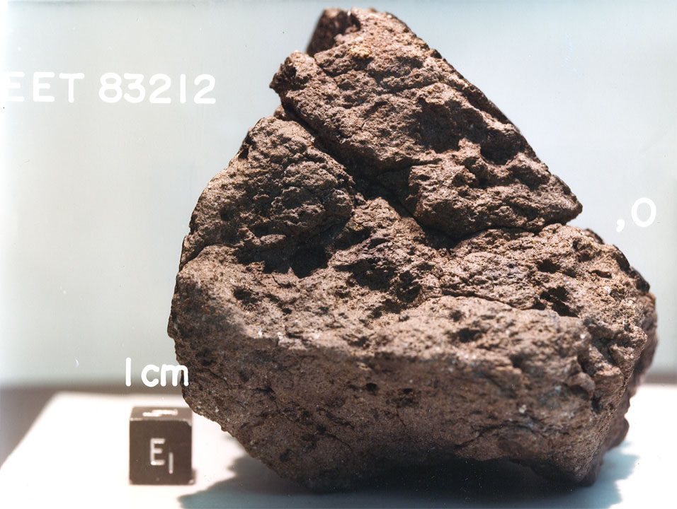 eet83212a.jpg