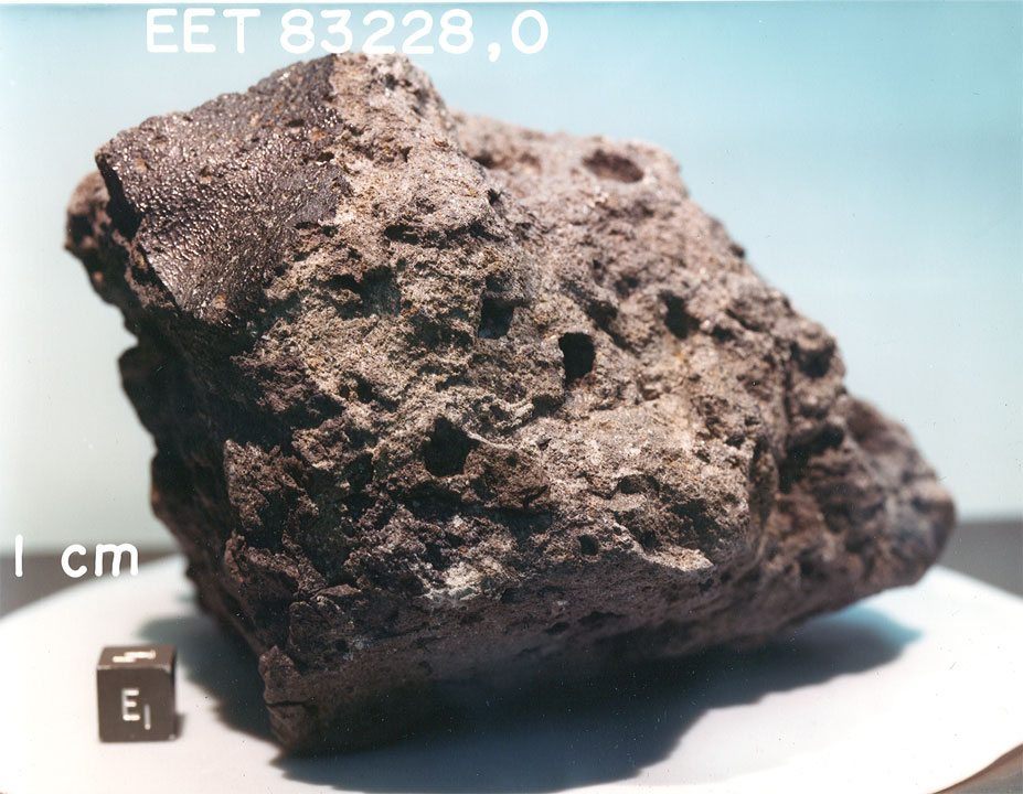 eet83228c.jpg