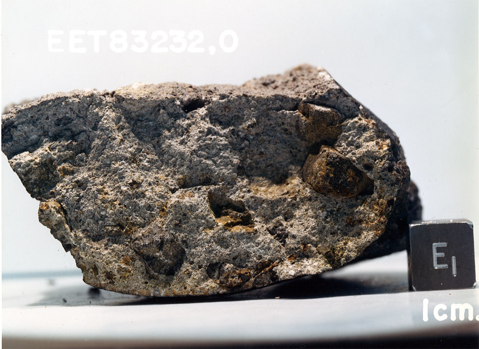 EET83232C.jpg