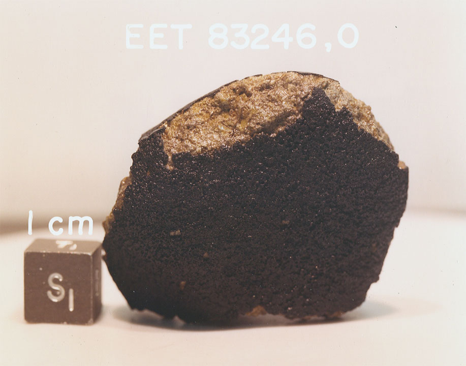 EET83246B.jpg