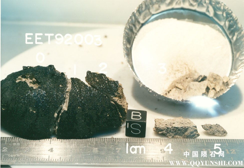 EET92003D.jpg