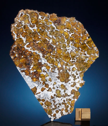 (20 x 13.65 x 0.38 cm), weighs 259 gm.jpg