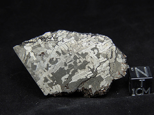 Patos de Minas (octahedrite) (Iron, IAB complex).jpg