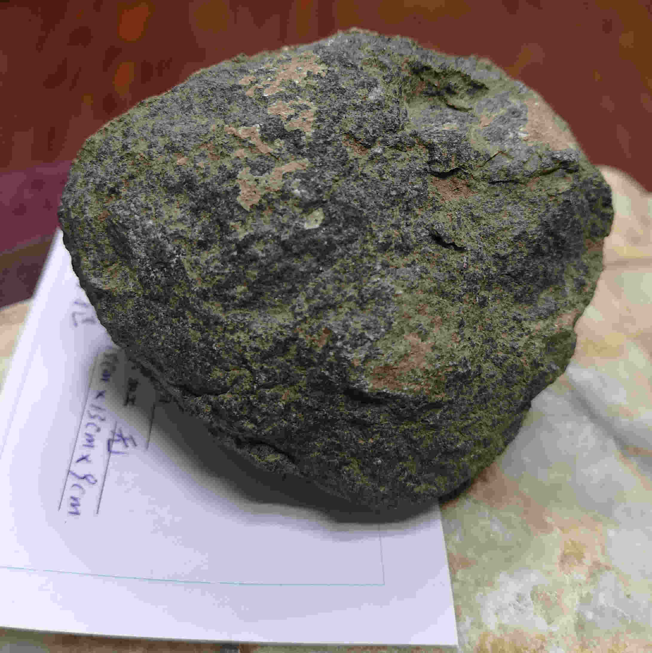 陨石鉴定-1.jpg
